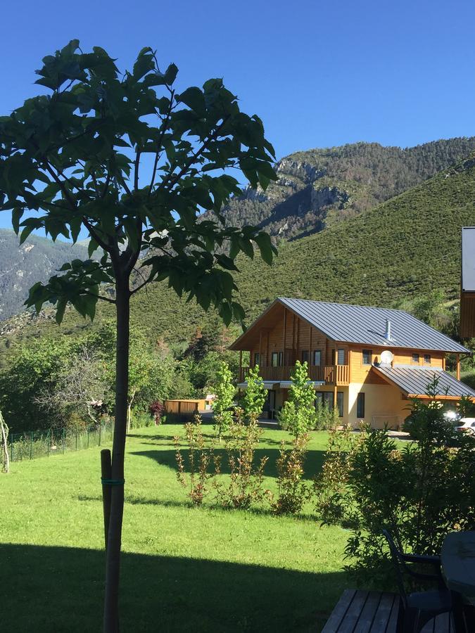 Les Chalets Fleurs De France - Kota Saint-Dalmas エクステリア 写真