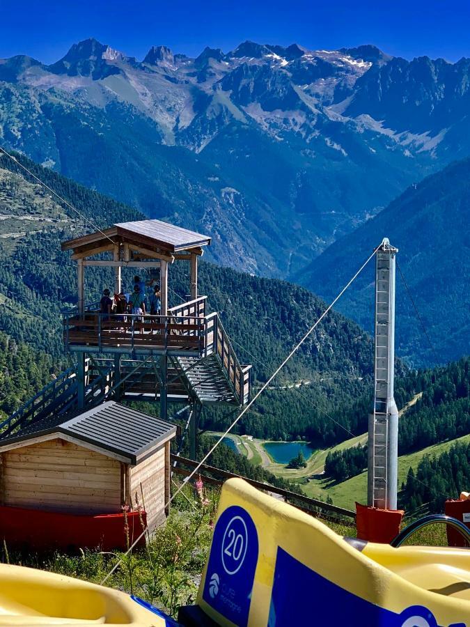 Les Chalets Fleurs De France - Kota Saint-Dalmas エクステリア 写真